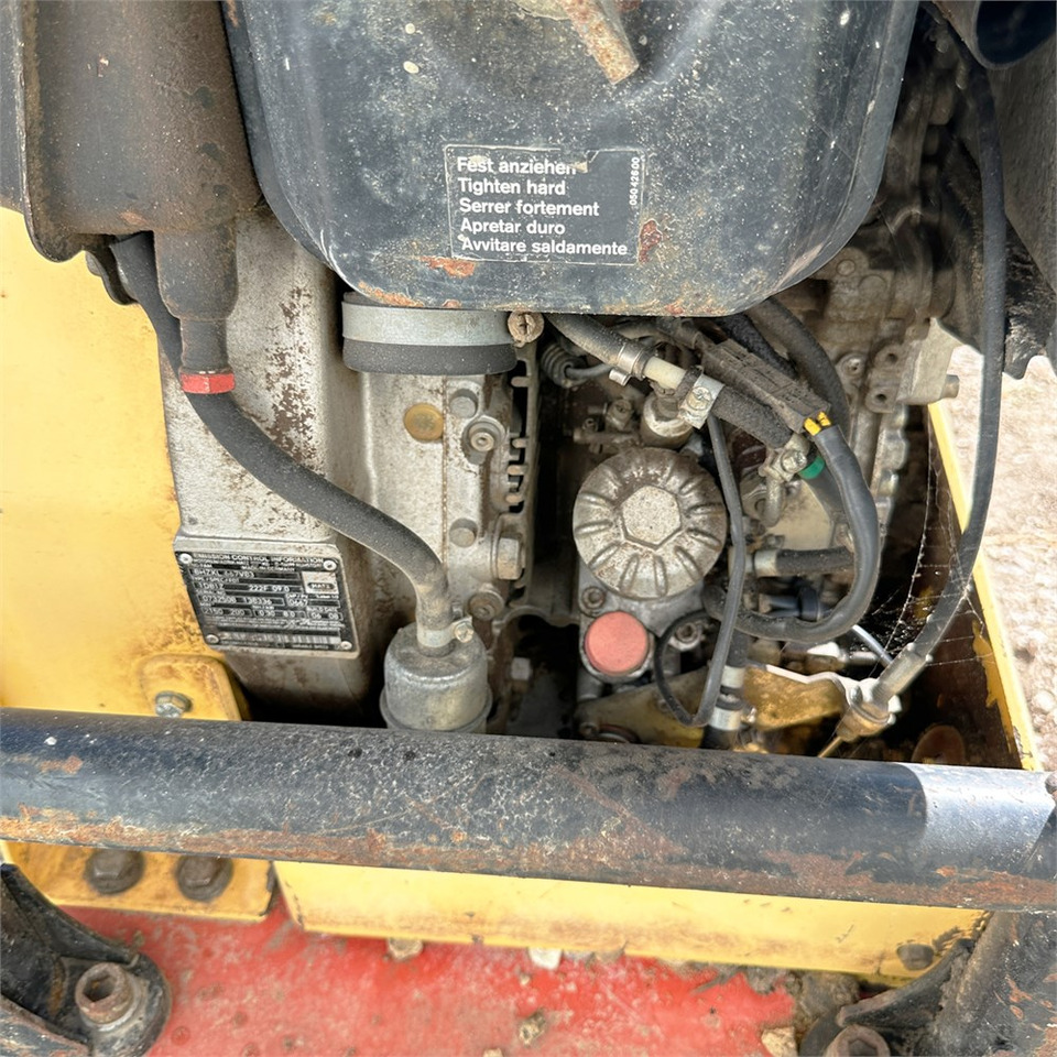 لوحة اهتزازية Dynapac LG500: صورة 15 لوحة اهتزازية Dynapac LG500: صورة 15