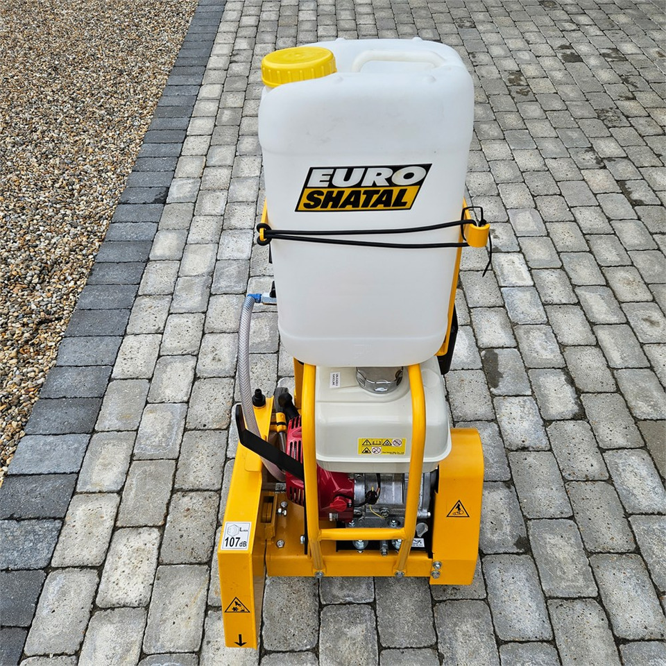 Euro Shatal CS 454M - آلة أسفلت: صورة 2 Euro Shatal CS 454M - آلة أسفلت: صورة 2