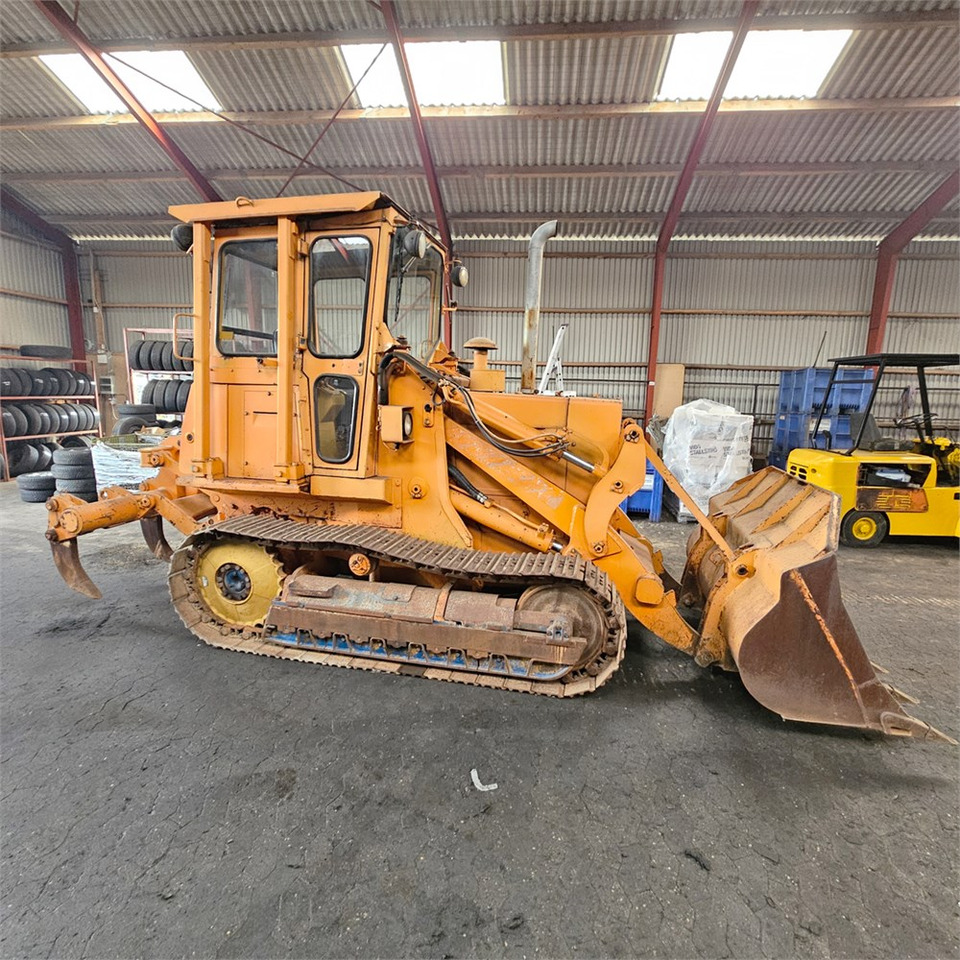 Fiat-Allis 571 FL7 B - اللودر المجنزر: صورة 2 Fiat-Allis 571 FL7 B - اللودر المجنزر: صورة 2