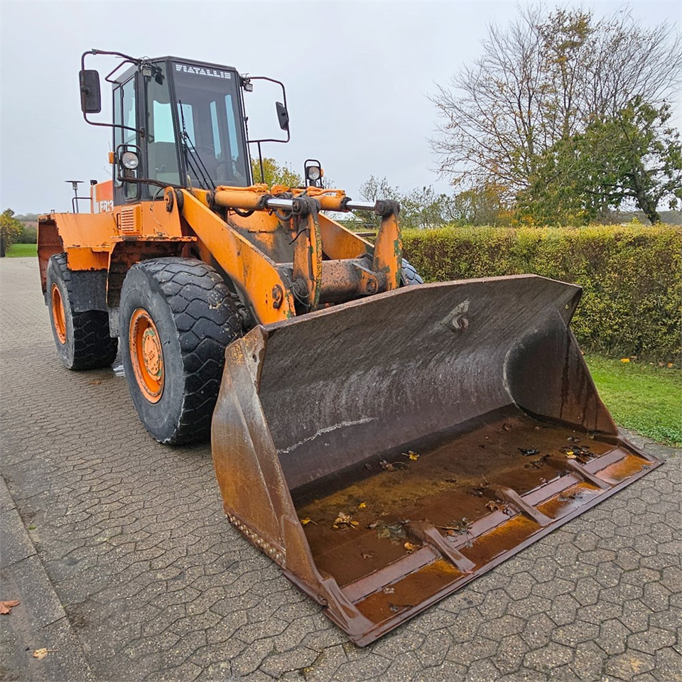 Fiat-Allis FR130 - اللودر بعجل: صورة 2 Fiat-Allis FR130 - اللودر بعجل: صورة 2