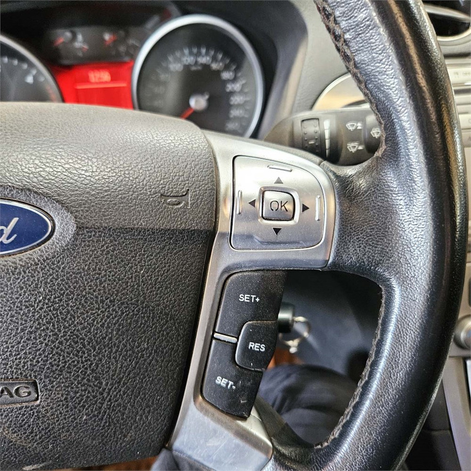 سيارة دفع رباعي Ford S-Max: صورة 11