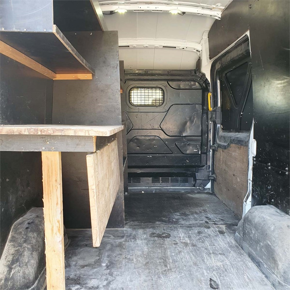 فان Ford Transit 350 L2h2 - 2.2.TDCI: صورة 13 فان Ford Transit 350 L2h2 - 2.2.TDCI: صورة 13