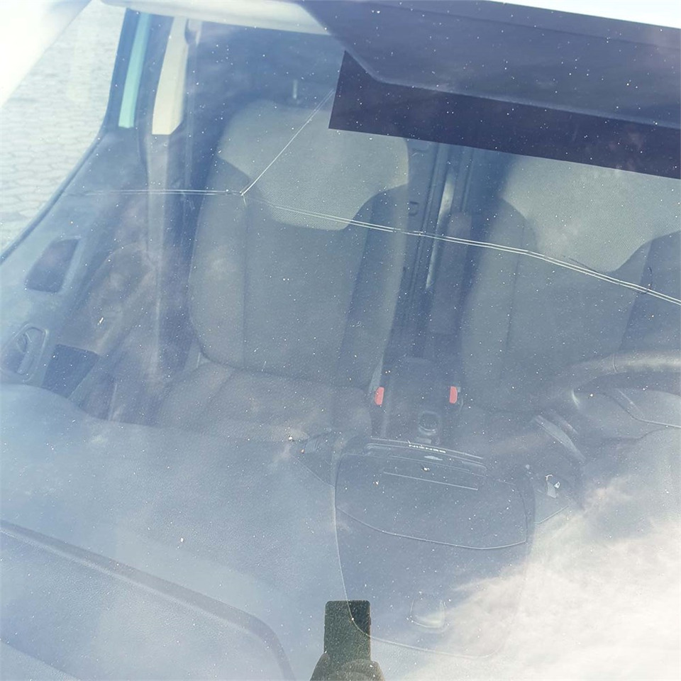 فان المدمجة Ford Transit Courier 1,0 Ecoboost: صورة 26