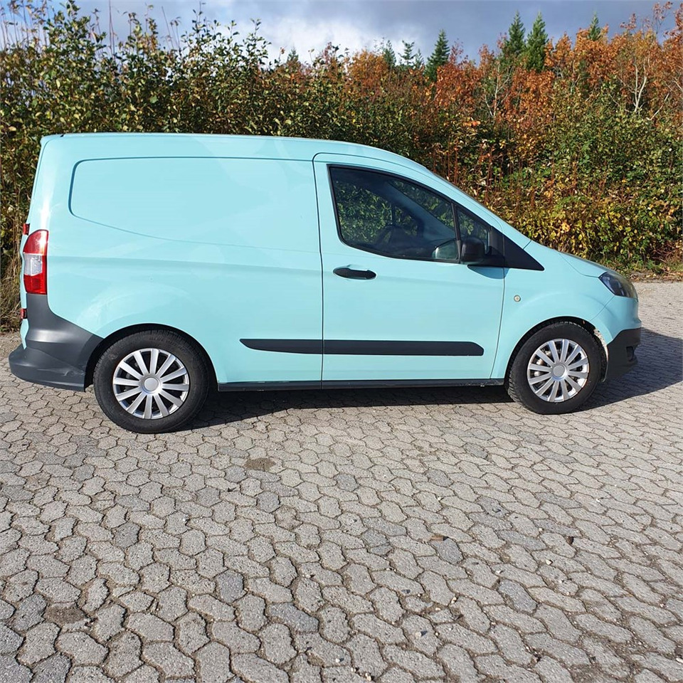 فان المدمجة Ford Transit Courier 1,0 Ecoboost: صورة 9