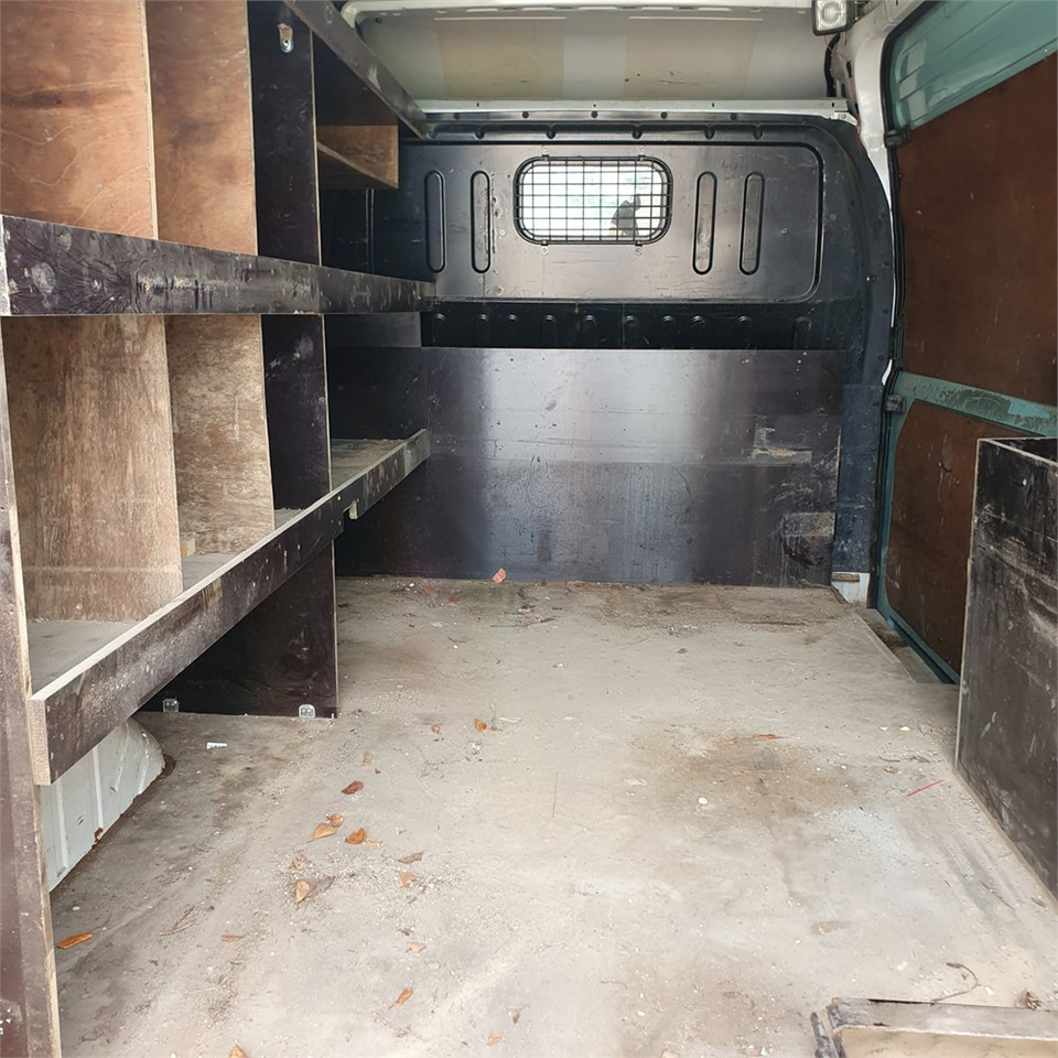 Ford Transit Van 2,4 Tdci 350m Rwd Ford Transit Van 2,4 Tdci 350m Rwd: صورة 13