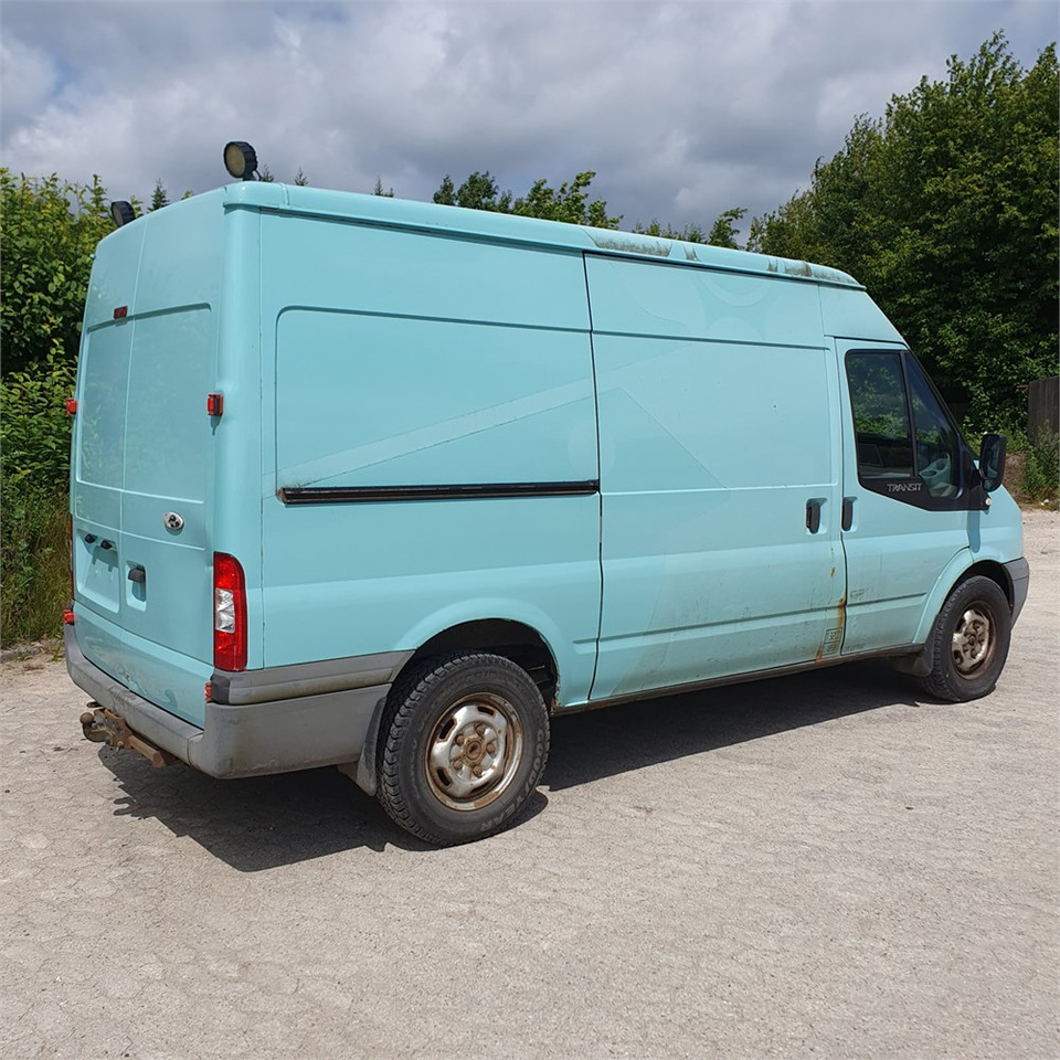 Ford Transit Van 2,4 Tdci 350m Rwd - فان: صورة 5 Ford Transit Van 2,4 Tdci 350m Rwd - فان: صورة 5