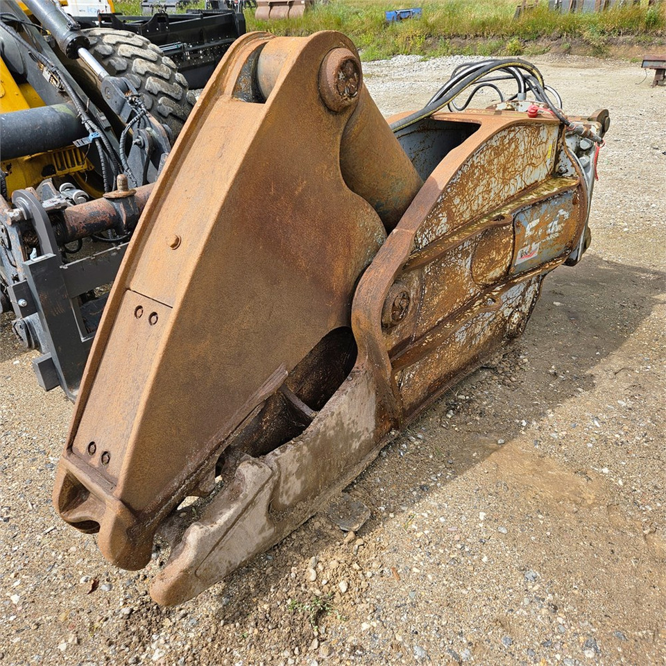 Furukawa VM25-ER - مقص الهدم - حفارة: صورة 1 Furukawa VM25-ER - مقص الهدم - حفارة: صورة 1
