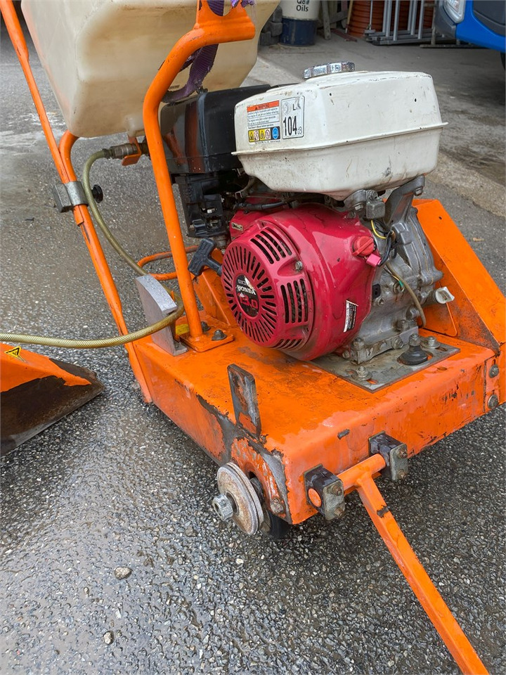 Gölz FS 170 - آلة أسفلت: صورة 2 Gölz FS 170 - آلة أسفلت: صورة 2