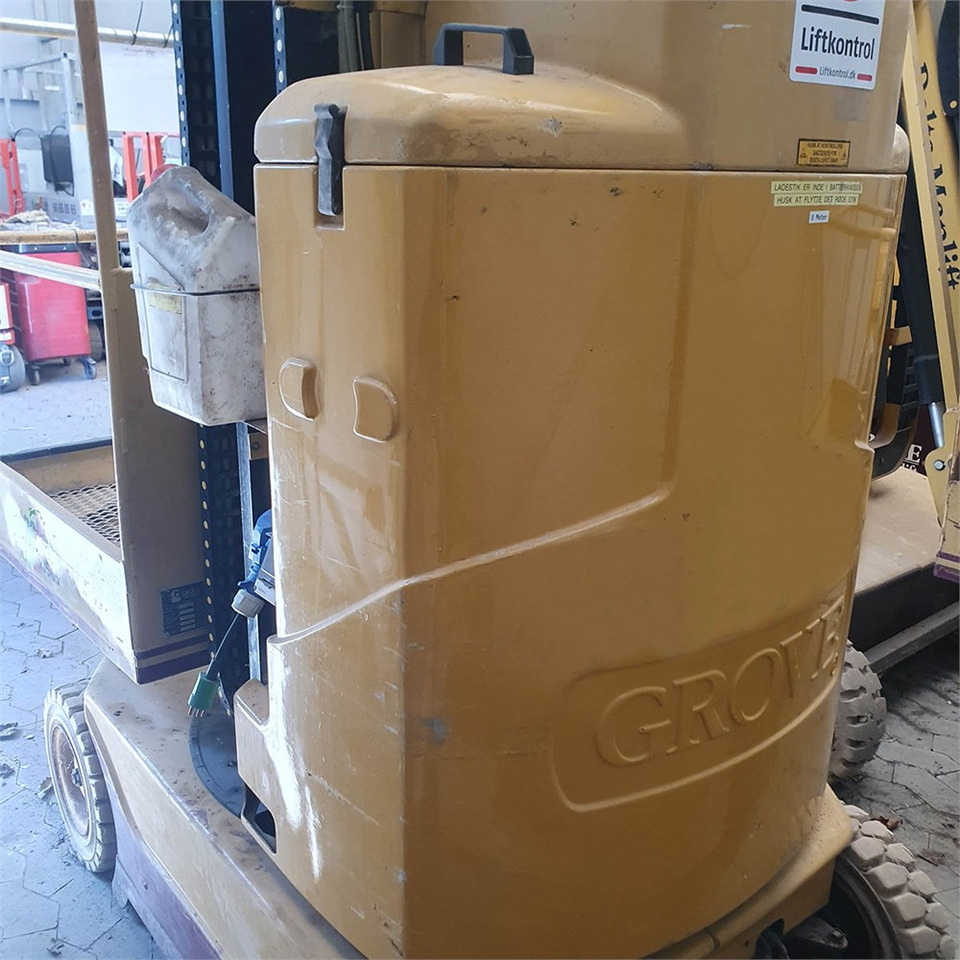 Grove Toucan 800 - الرأسي رفع الصاري: صورة 4 Grove Toucan 800 - الرأسي رفع الصاري: صورة 4