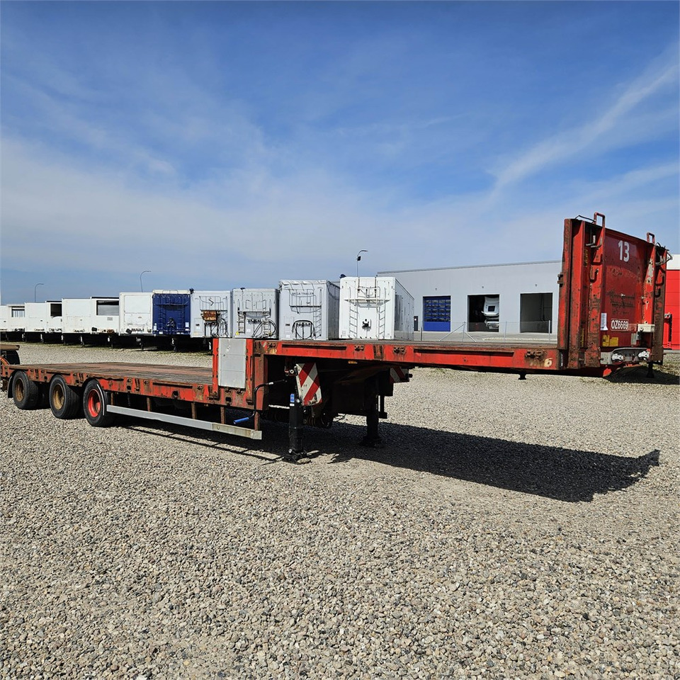 HRD Flatbed - نصف مقطورة مسطحة: صورة 4 HRD Flatbed - نصف مقطورة مسطحة: صورة 4
