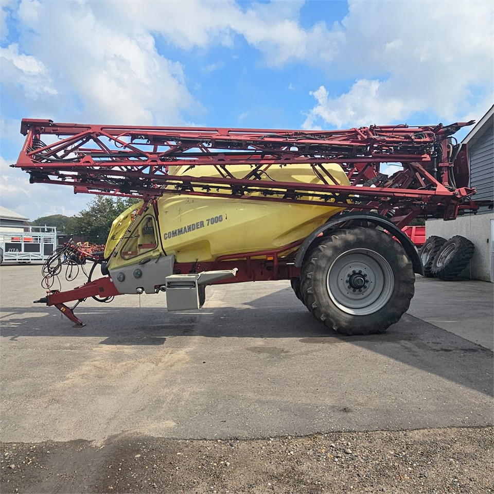 Hardi CM 11 - آلة: صورة 1 Hardi CM 11 - آلة: صورة 1