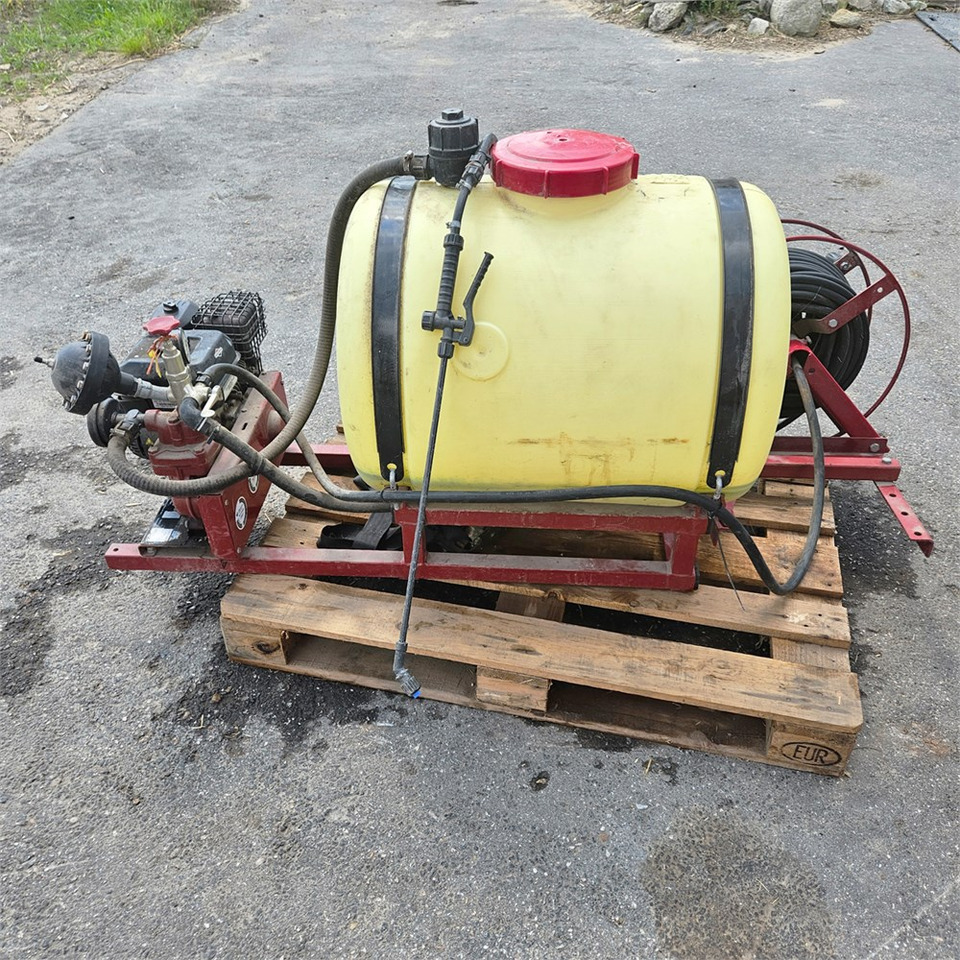 Hardi PU-200 - آلة: صورة 2 Hardi PU-200 - آلة: صورة 2