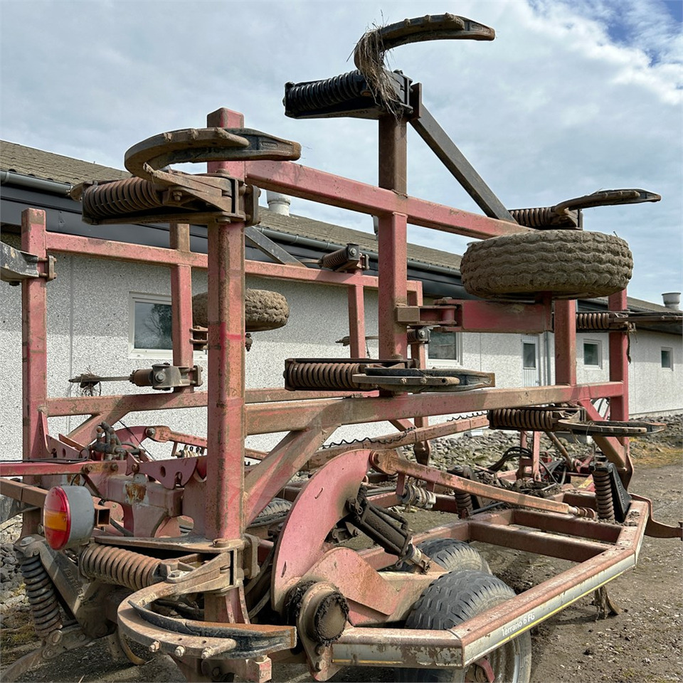 Horsch Terrano 6 FG - المحراث: صورة 4 Horsch Terrano 6 FG - المحراث: صورة 4