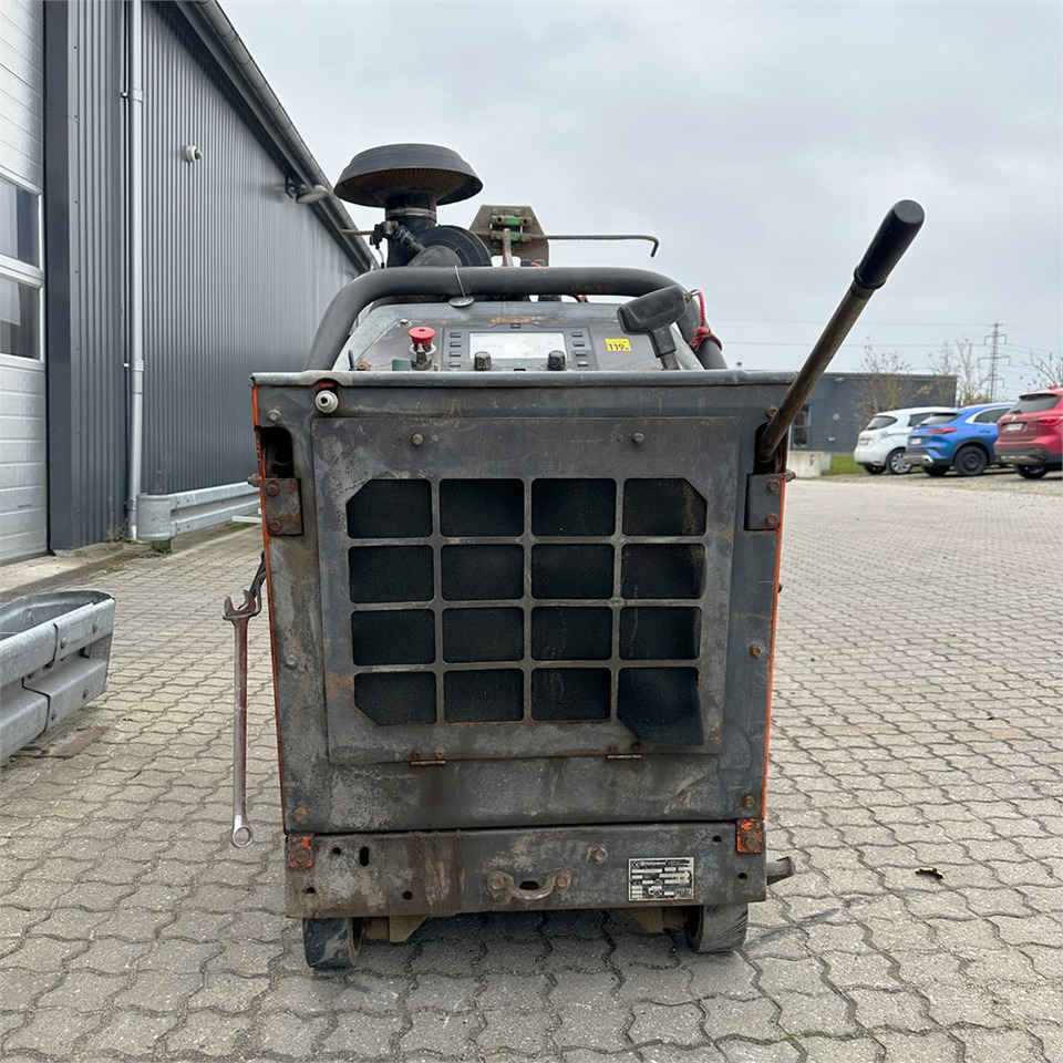 معدات الخرسانة Husqvarna FS7000 D: صورة 9