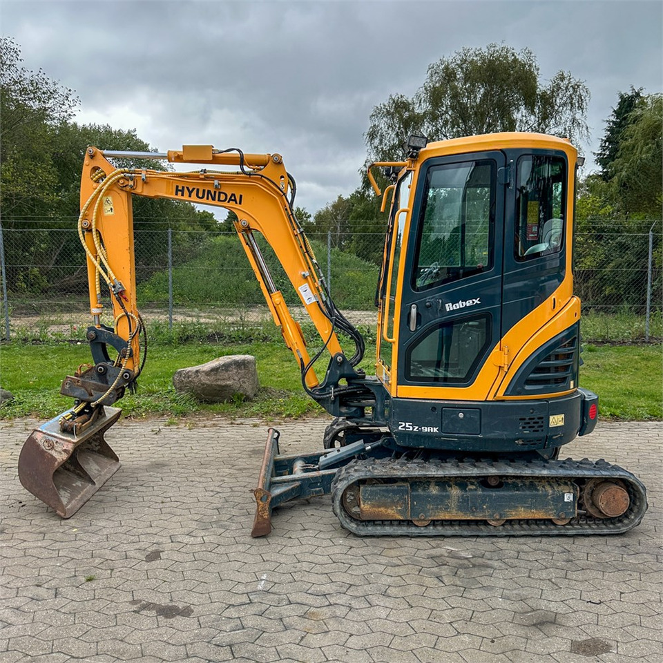 Hyundai Robex 25Z-9AK - حفارة مُصَّغرة: صورة 1 Hyundai Robex 25Z-9AK - حفارة مُصَّغرة: صورة 1