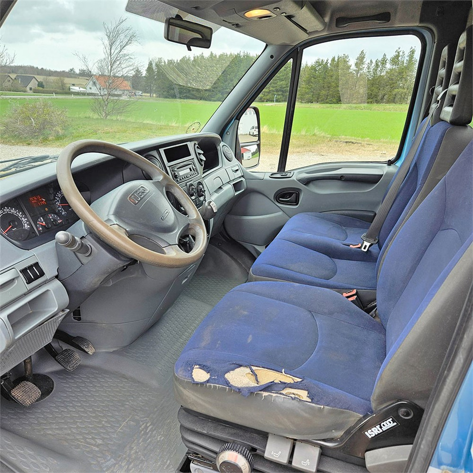 شاحنات مسطحة Iveco Stralis C35: صورة 10