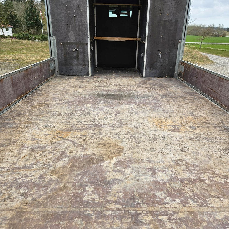 شاحنات مسطحة Iveco Stralis C35: صورة 18