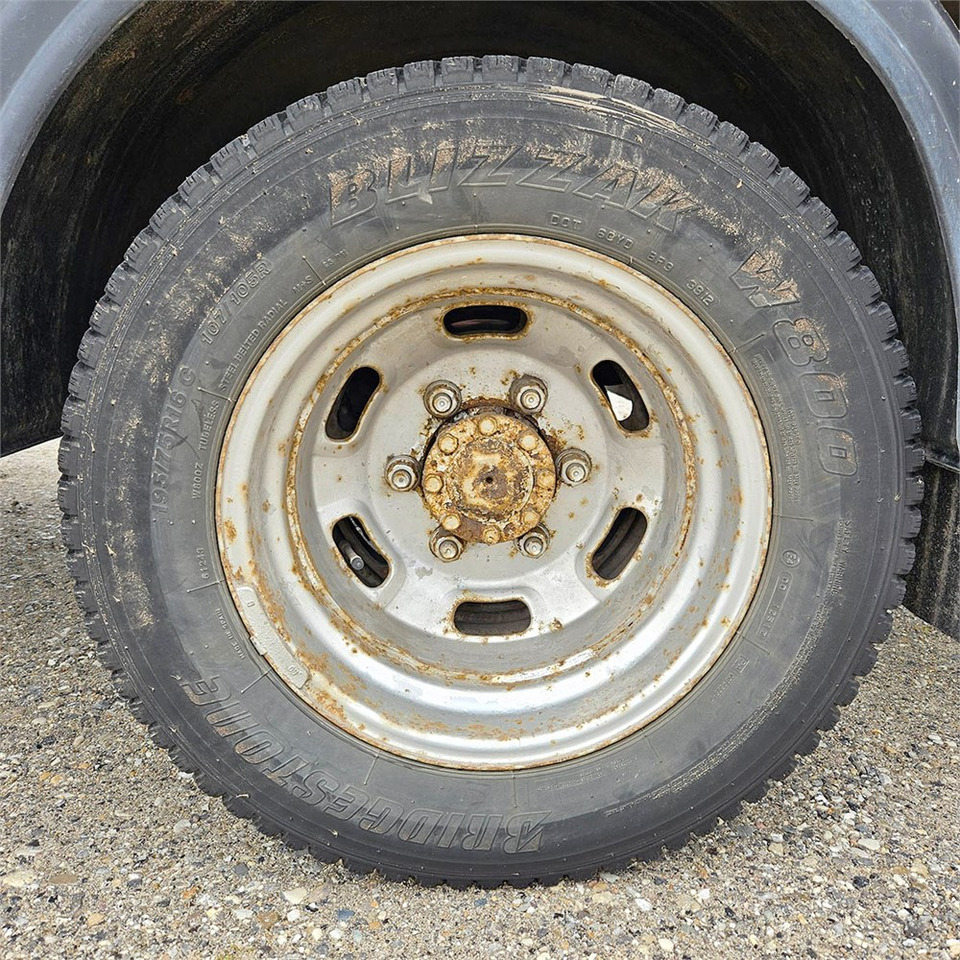 شاحنات مسطحة Iveco Stralis C35: صورة 25