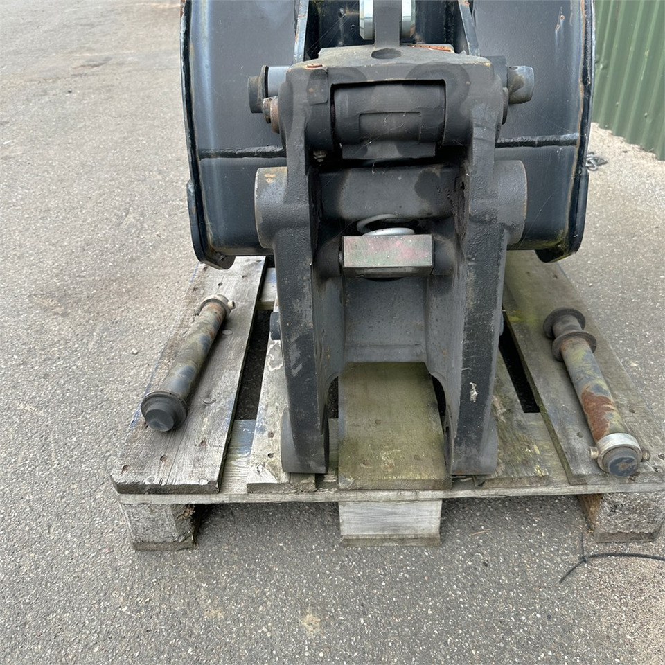 بكت حفار - آلات البناء JCB Quick coupler: صورة 7