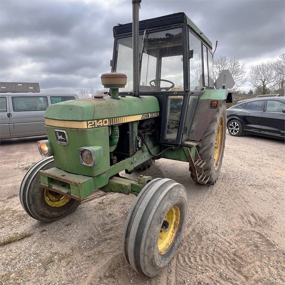 جرار John Deere 2140: صورة 14