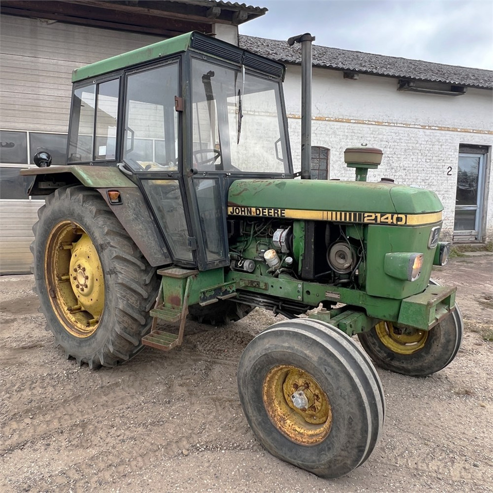 John Deere 2140 - جرار: صورة 3 John Deere 2140 - جرار: صورة 3
