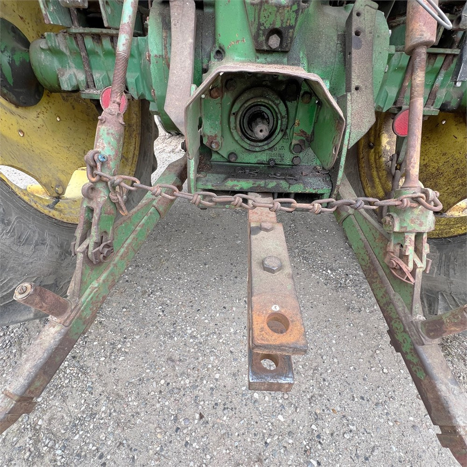 جرار John Deere 2140: صورة 28