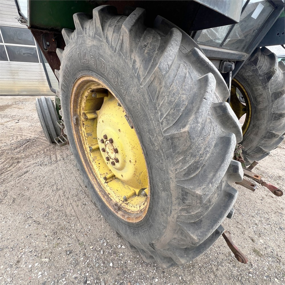 جرار John Deere 2140: صورة 34