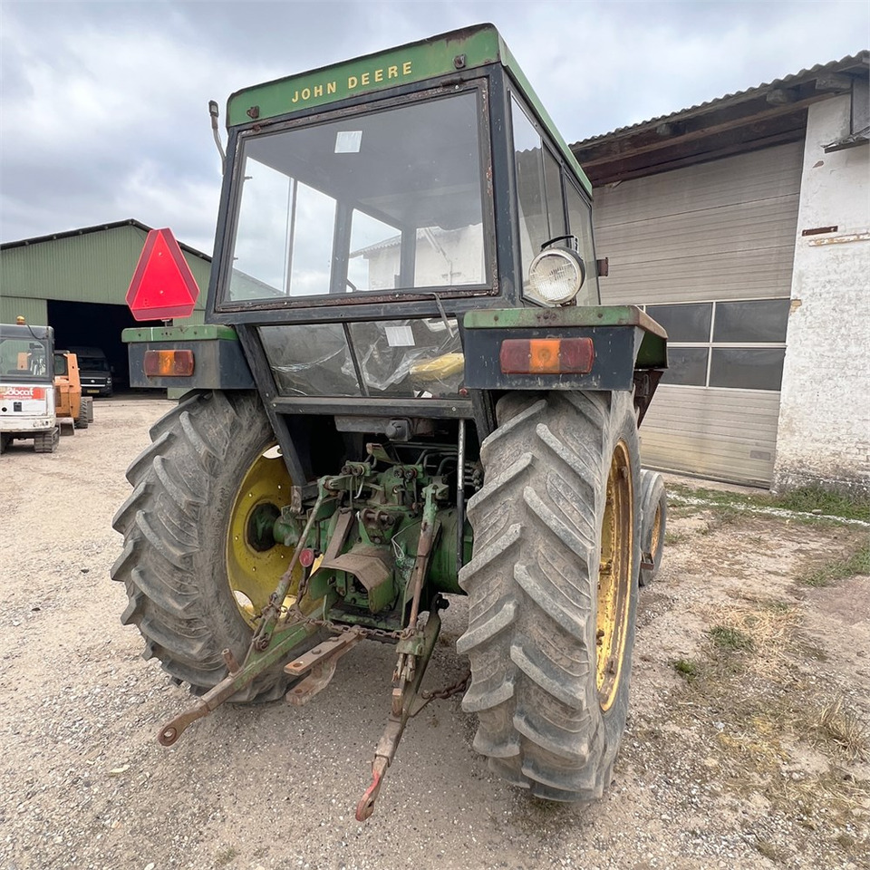 جرار John Deere 2140: صورة 10