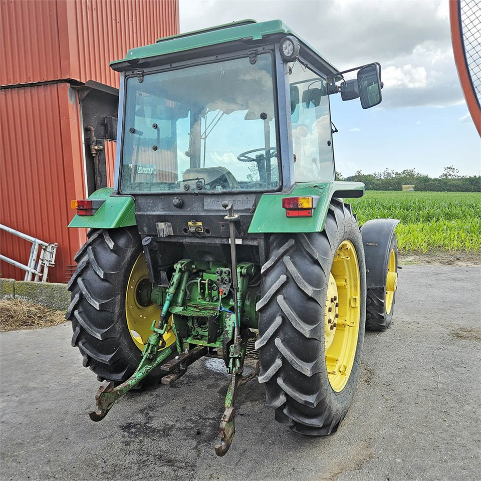 John Deere 2850 MFWD - جرار: صورة 3 John Deere 2850 MFWD - جرار: صورة 3