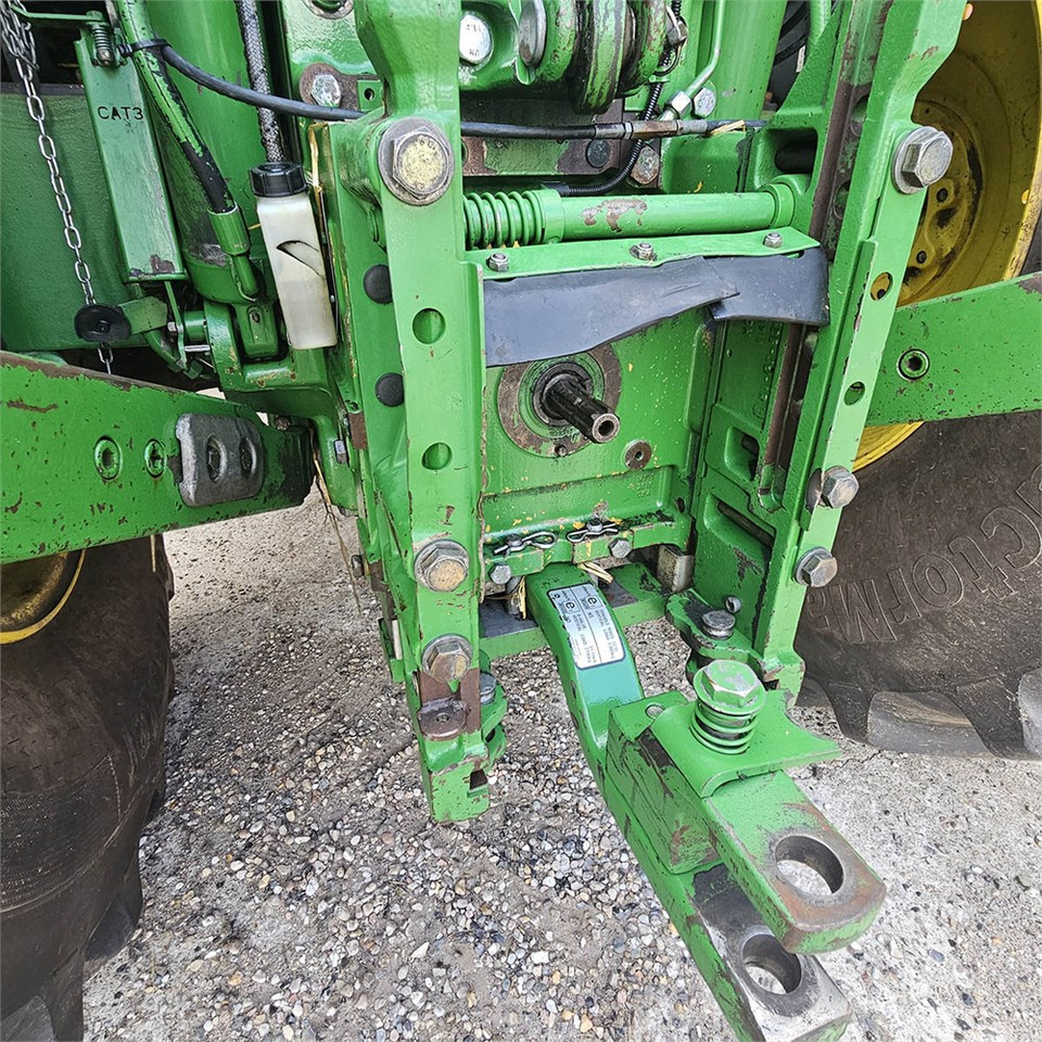 جرار John Deere 6210 R: صورة 24
