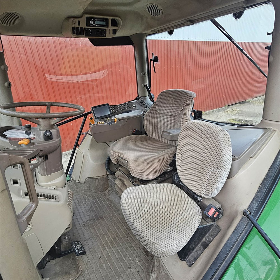 جرار John Deere 6210 R: صورة 11