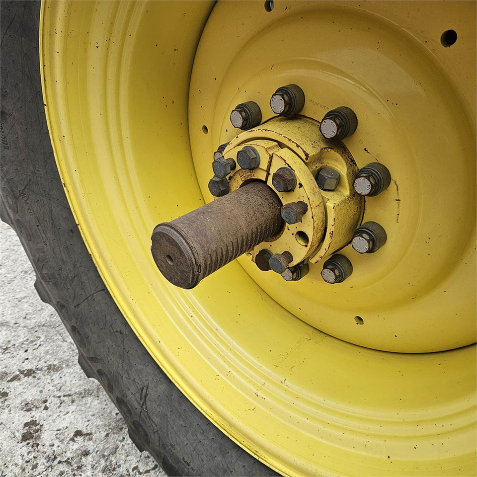 جرار John Deere 6210 R: صورة 38