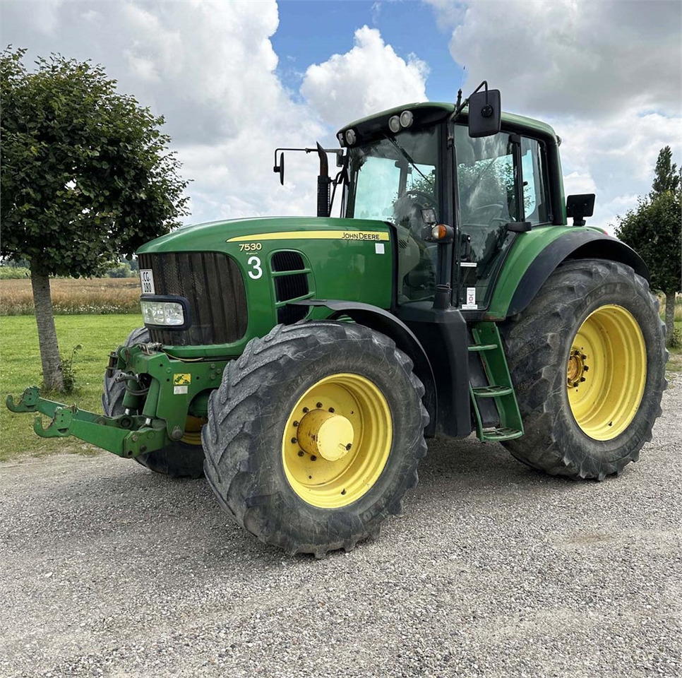 John Deere 7530 - جرار: صورة 1 John Deere 7530 - جرار: صورة 1