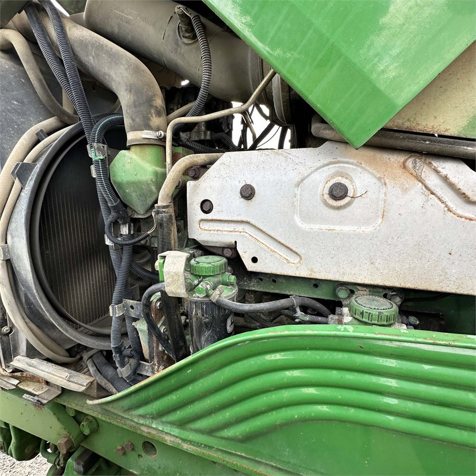 جرار John Deere 7530: صورة 25