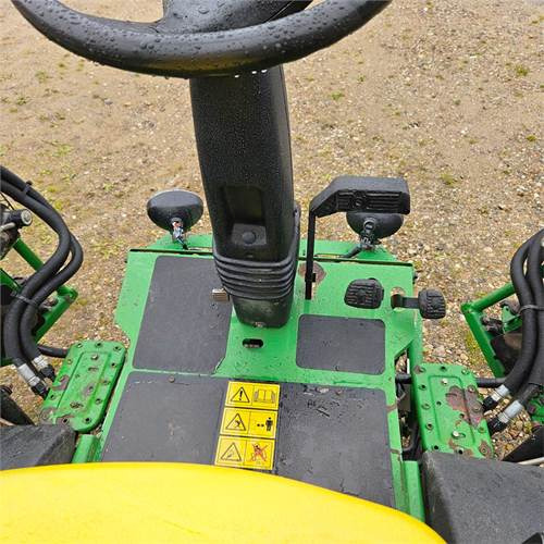 جزازة أعشاب الحدائق John Deere 7700 Precisioncut: صورة 9