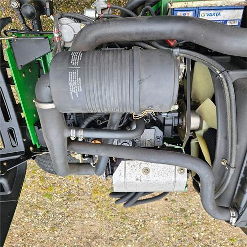 جزازة أعشاب الحدائق John Deere 7700 Precisioncut: صورة 12