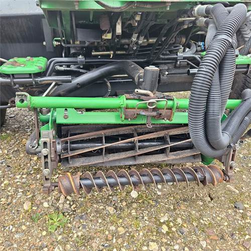 جزازة أعشاب الحدائق John Deere 7700 Precisioncut: صورة 16