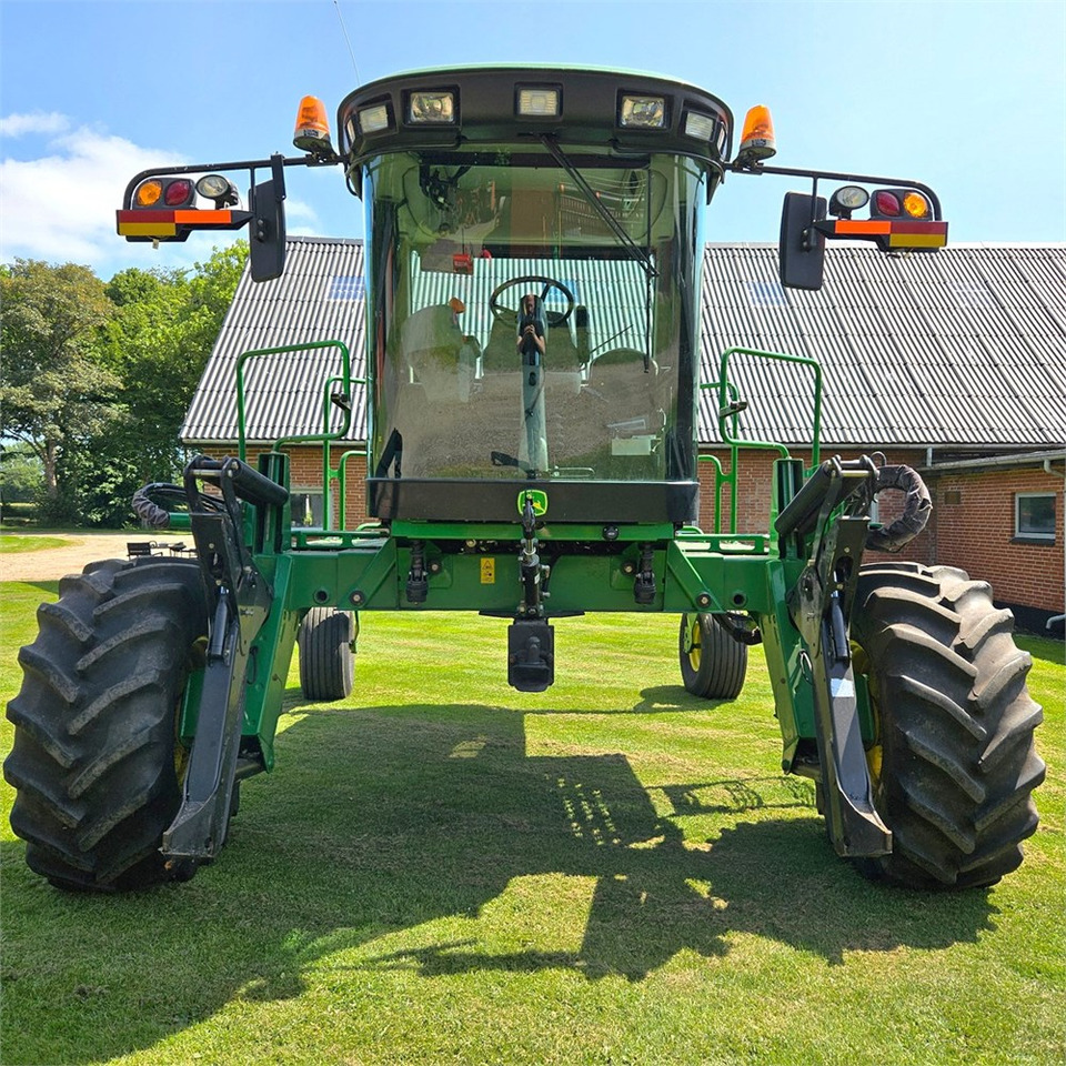 John Deere W150 - حصادة: صورة 4 John Deere W150 - حصادة: صورة 4