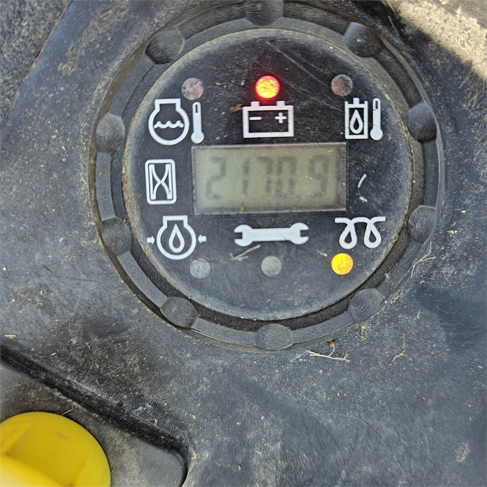 جزازة أعشاب الحدائق John Deere Z997R 60RD: صورة 13