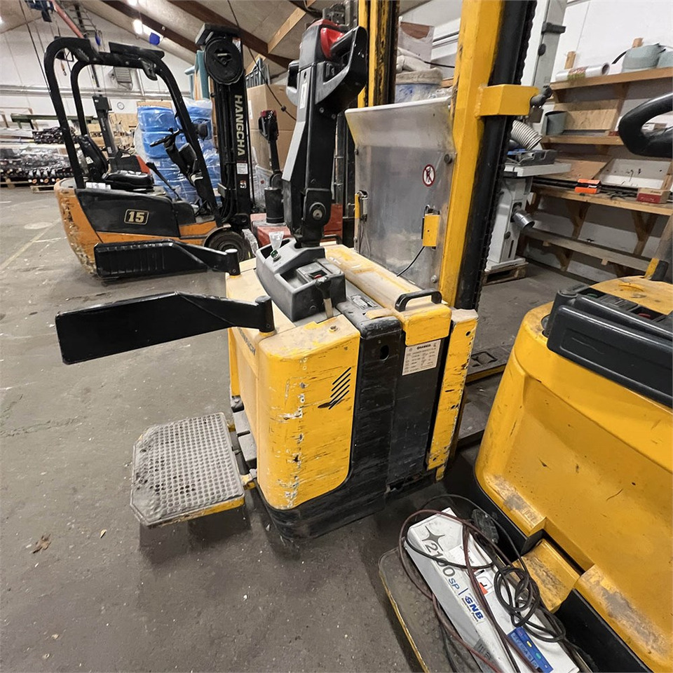 شاحنة باليت Jungheinrich Hawker Perfect Plus 3 PzB 300: صورة 15 شاحنة باليت Jungheinrich Hawker Perfect Plus 3 PzB 300: صورة 15