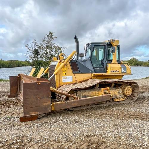 Komatsu D65 PX-15 EO - جرافة: صورة 5 Komatsu D65 PX-15 EO - جرافة: صورة 5