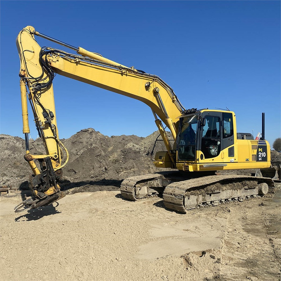 Komatsu PC210 LC-8K - حفار زحاف: صورة 1 Komatsu PC210 LC-8K - حفار زحاف: صورة 1
