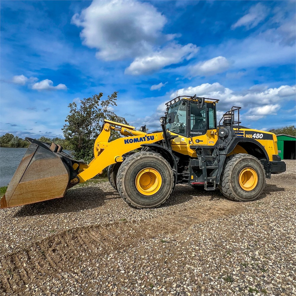 Komatsu WA480-8 - اللودر بعجل: صورة 1 Komatsu WA480-8 - اللودر بعجل: صورة 1