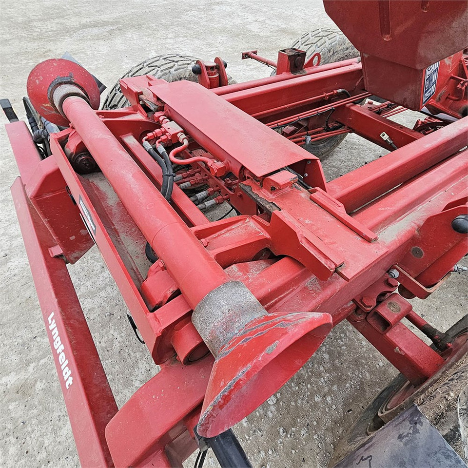 مقطورة قلاب Krampe THL 11 P: صورة 29 مقطورة قلاب Krampe THL 11 P: صورة 29