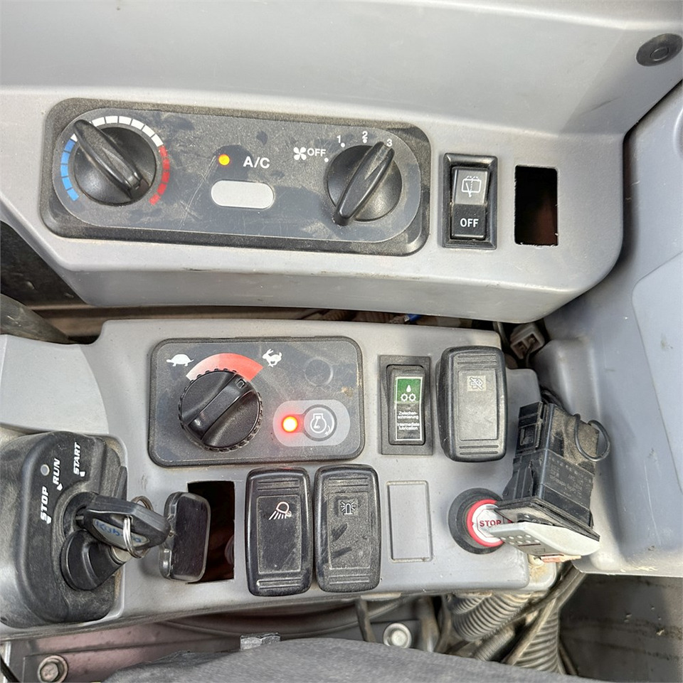 حفارة مُصَّغرة Kubota KX080-4 A2: صورة 19 حفارة مُصَّغرة Kubota KX080-4 A2: صورة 19