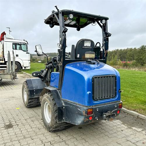 Kubota RT 260-2 - اللودر بعجل: صورة 4 Kubota RT 260-2 - اللودر بعجل: صورة 4