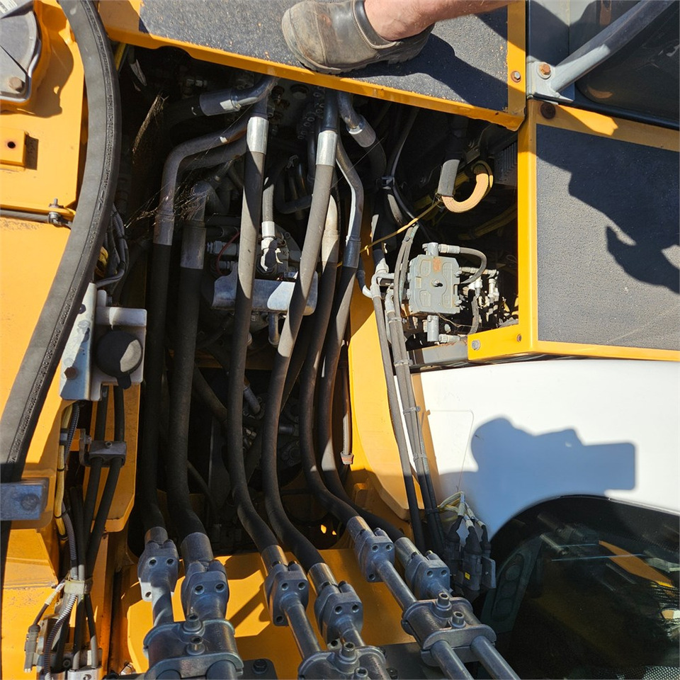 حفار زحاف Liebherr R922 LC: صورة 26 حفار زحاف Liebherr R922 LC: صورة 26