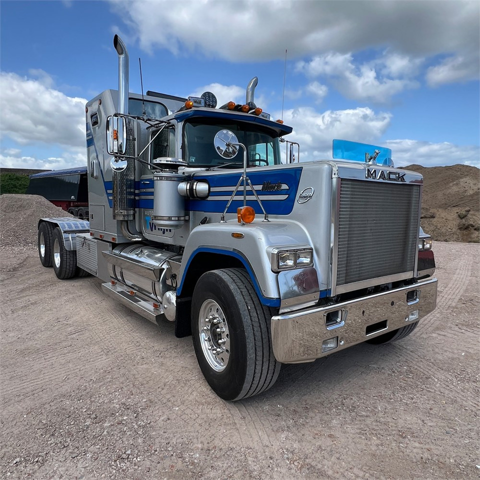 Mack Superliner - وحدة جر: صورة 1 Mack Superliner - وحدة جر: صورة 1