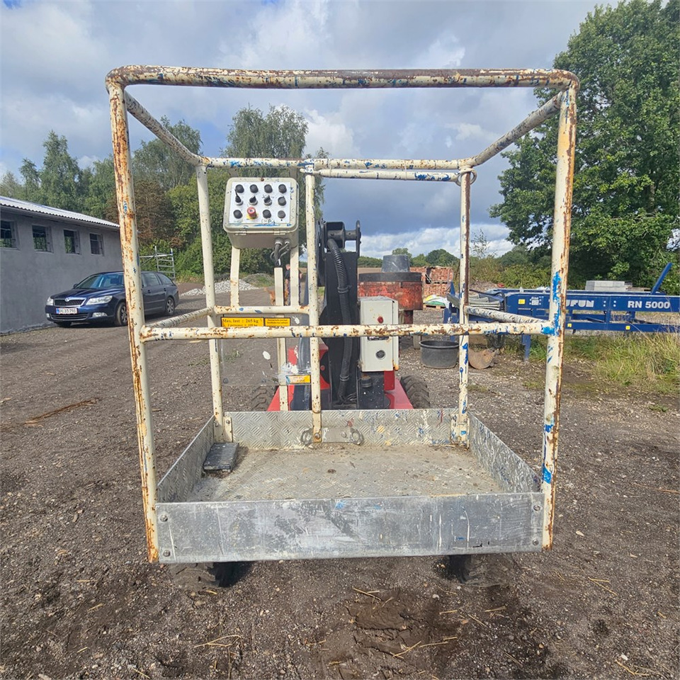 Manitou 100 AE - شاحنة ذراع مفصلي: صورة 4 Manitou 100 AE - شاحنة ذراع مفصلي: صورة 4