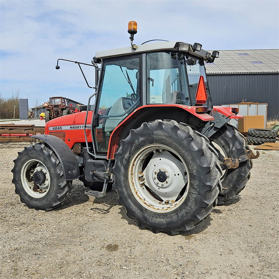 Massey Ferguson 4245 - جرار: صورة 5 Massey Ferguson 4245 - جرار: صورة 5